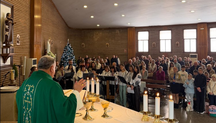 El obispo preside misa para la comunidad ucraniana en la diócesis de Getafe
