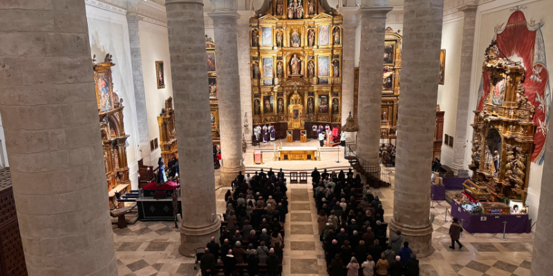El obispo auxiliar de Getafe preside la misa en la Catedral con motivo del Viña Crucis diocesano